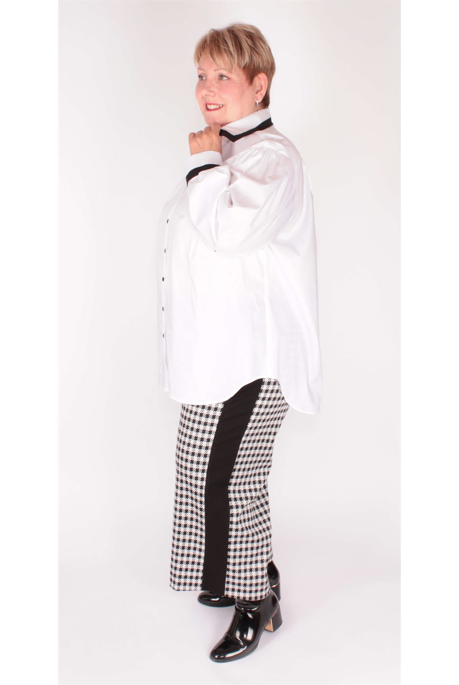 White / Black Cotton Blouse 